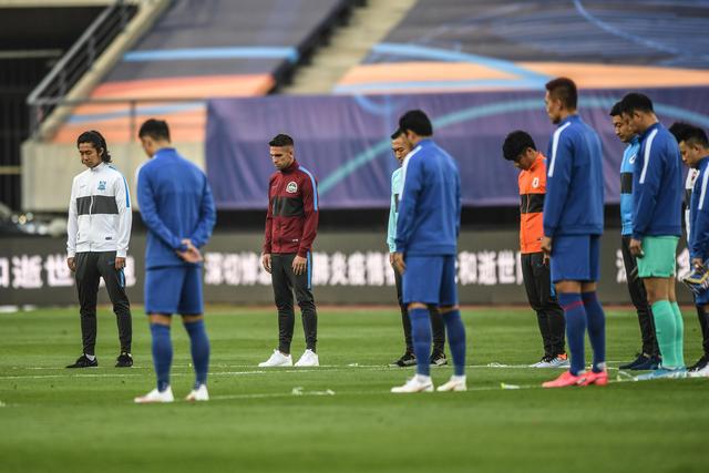 0-3被剃头！贝克汉姆、内维尔控股的索尔福德城无缘升级